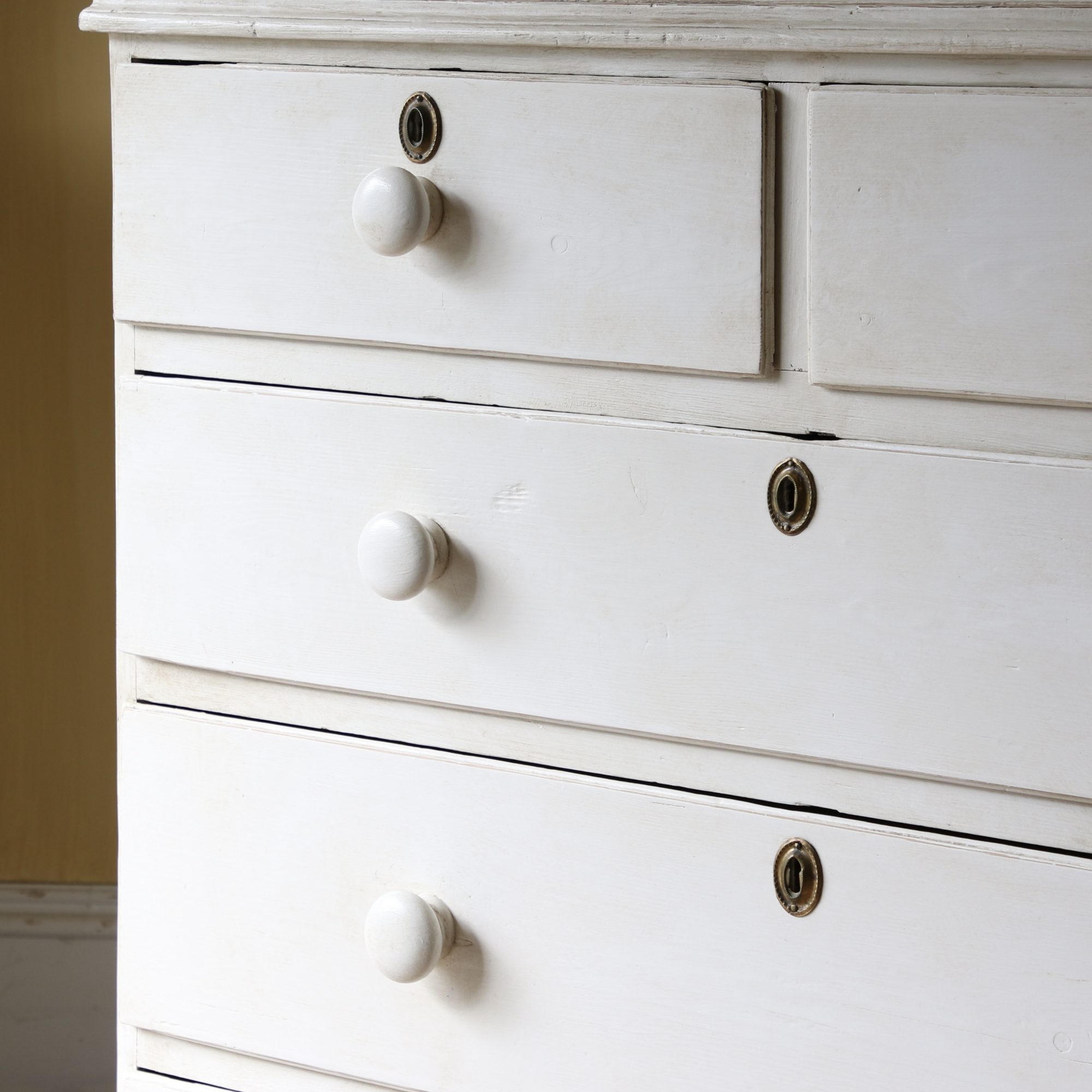Pine Chest of Drawers